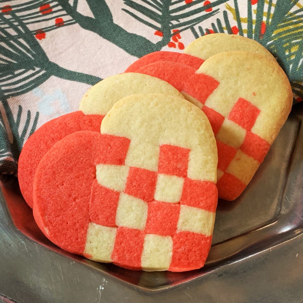 Scandinavian Heart Basket Cookies